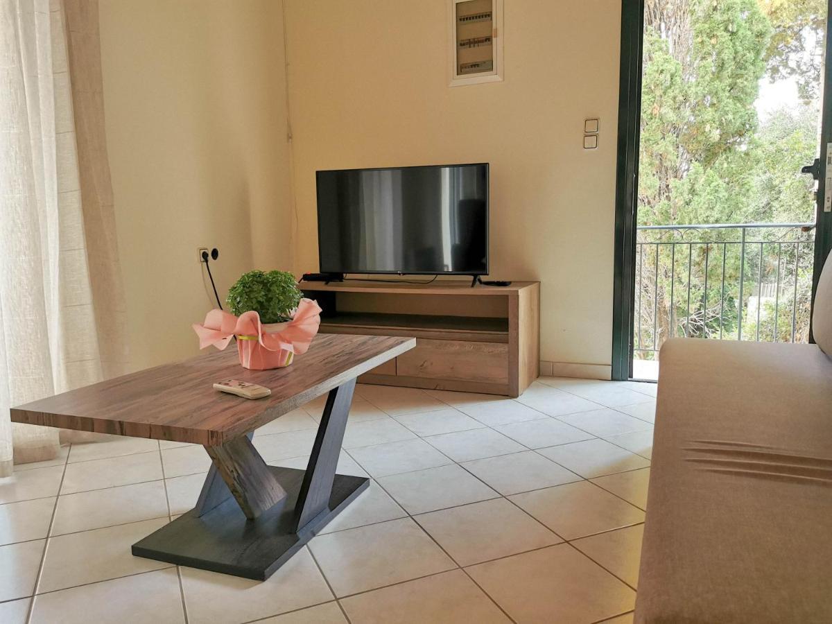 Marina Apartament Perama (Corfu)